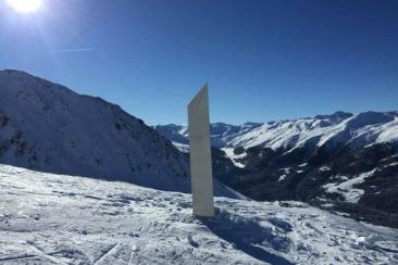 Nauders Ski Resort Monolith 1 From https://www.meinbezirk.at/landeck/c-lokales/mysterioeser-monolith-im-skigebiet-nauders-aufgetaucht_a4441533